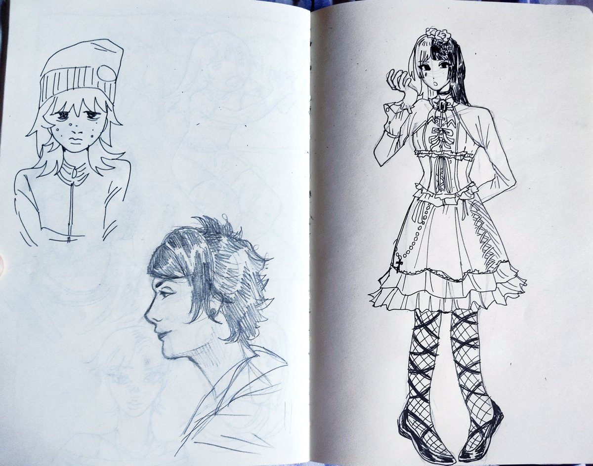 sketchbook tour de estos días que me ha dado la neura y lo he retomado 