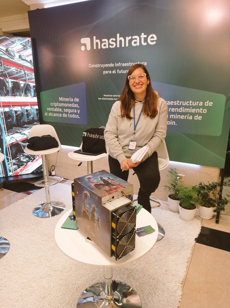 MimiBlockchain's tweet photo. Gracias @Hashrate_Space por confiar en mí y hacerme vivir una de las experiencias más lindas que he tenido en un evento #Cripto como es el @TheBSGlobal.
Vamos por todo!! 🚀
Hay equipo 💪
#hashrate #blockchainsummitglobal #bitcoin #bitcoinmining #Bitcoin2025 #Uruguay https://t.co/jjZUlpt5ih