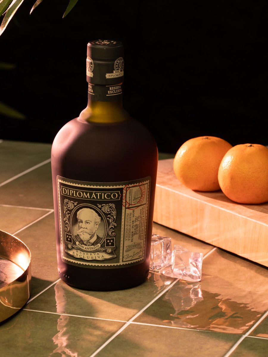 Top stuff for sipping neat or over ice, but also a very good bottle to have on hand when rum cocktails are on the menu. If you're feeling experimental, try using Diplomático Reserva Exclusiva in place of a whiskey in a Manhattan.

masterofmalt.com/rum/diplomatic…