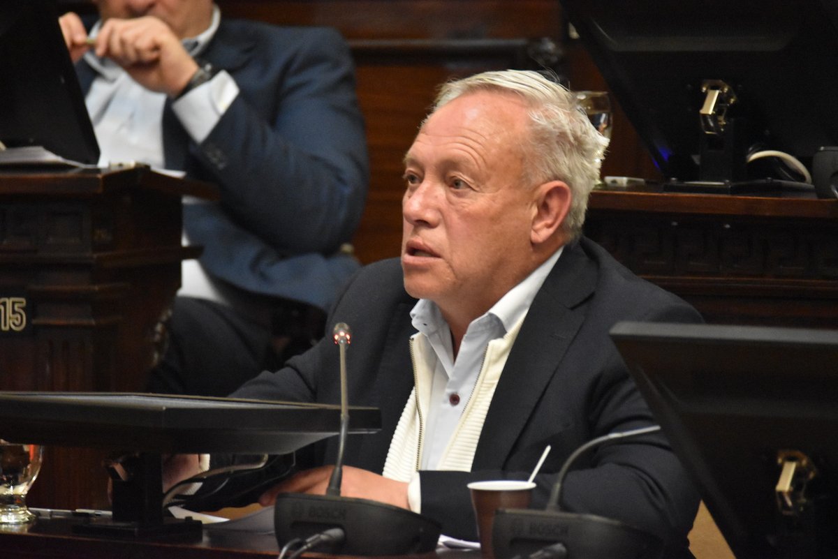 #MiércolesDeSesión
Media sanción a la donación de un terreno a la DGE para la construcción de un establecimiento educativo en San Carlos

Proyecto de Mauricio Torres (HxM).

Nota completa 
hcdmza.gob.ar/site/noticias/…