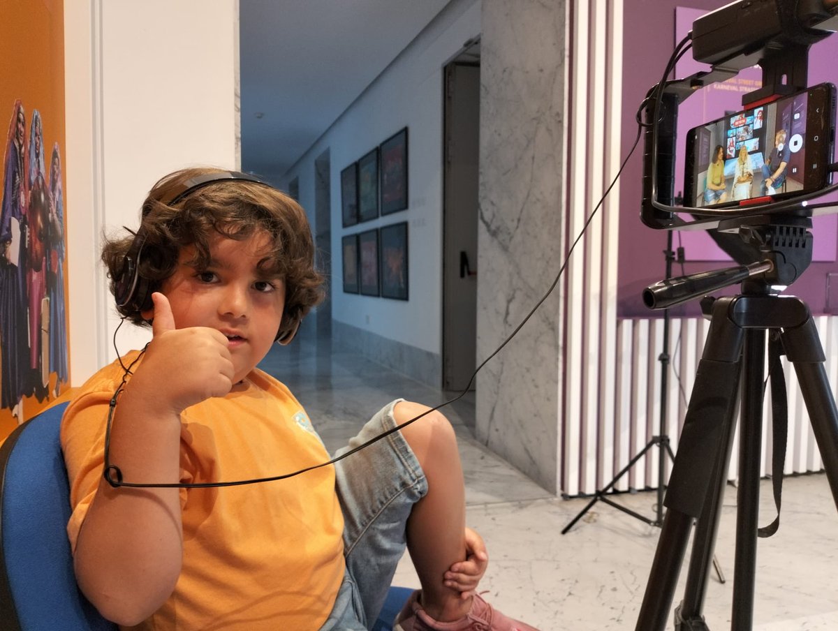 Silvio ayer detrás de las cámaras del programa de Javier Taboa mientras nos hacía una entrevista a Javier Bohórquez y a mí. 😘😘😘😘