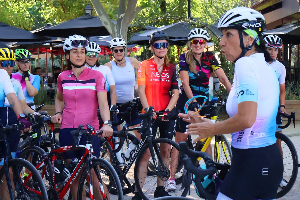 Real Federación Española de Ciclismo (@rfeciclismo) on Twitter photo 📸Disfrutando en la Casa de Campo de Madrid de una quedada muy especial junto a una leyenda de nuestro ciclismo como <a href="/doriruano/">dori ruano sanchon</a> 💫
Medio centenar de mujeres reunidas para disfrutar de una misma pasión 🩵
¡Muchas gracias por acompañarnos! ¡Seguimos!💪
#WomenInbike 📸Disfrutando en la Casa de Campo de Madrid de una quedada muy especial junto a una leyenda de nuestro ciclismo como <a href="/doriruano/">dori ruano sanchon</a> 💫
Medio centenar de mujeres reunidas para disfrutar de una misma pasión 🩵
¡Muchas gracias por acompañarnos! ¡Seguimos!💪
#WomenInbike