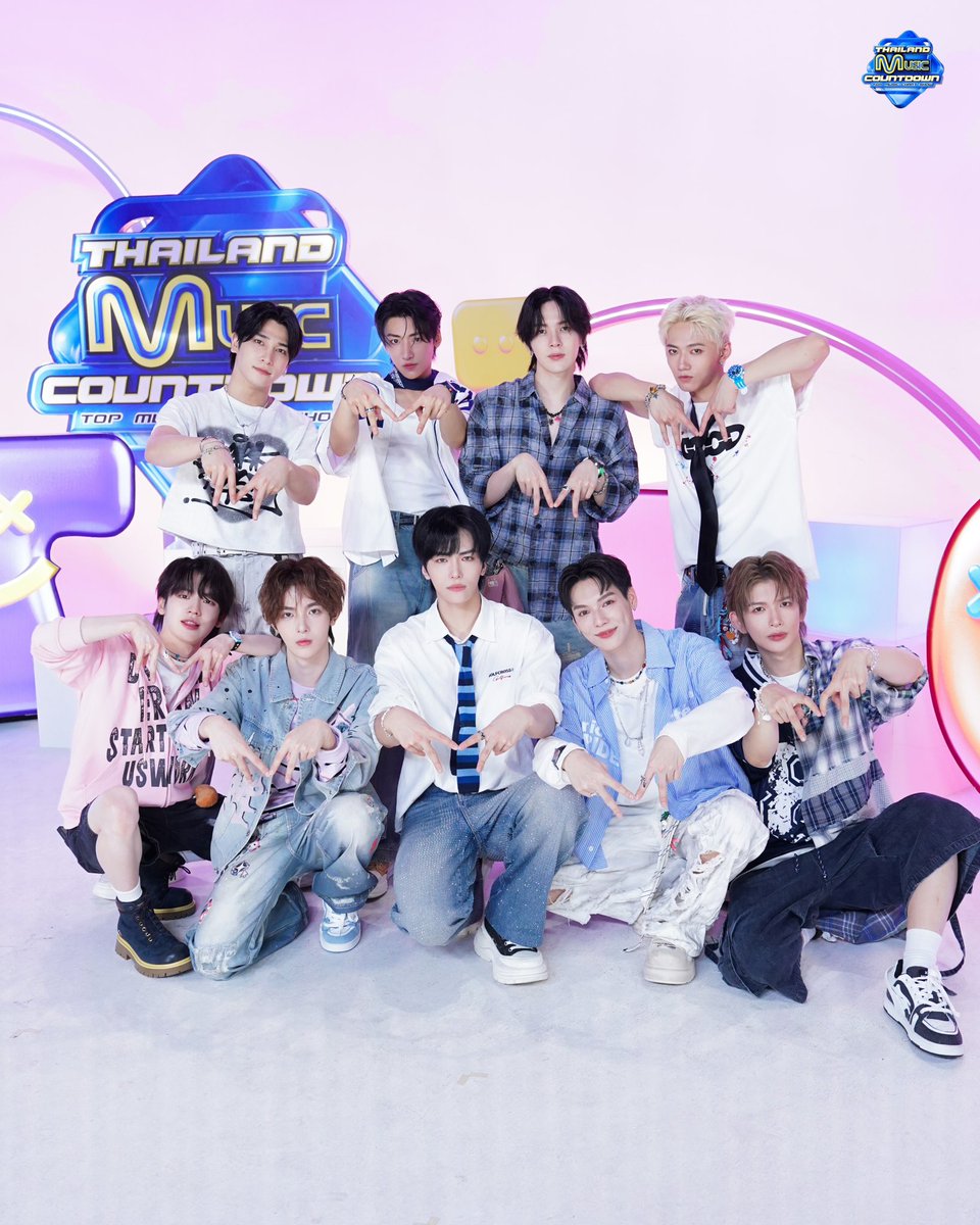 ✮ 별빛이 빛나고 있습니다, 𝗣𝗢𝗟𝗔𝗥𝗜𝗫 ⋆ tweet media