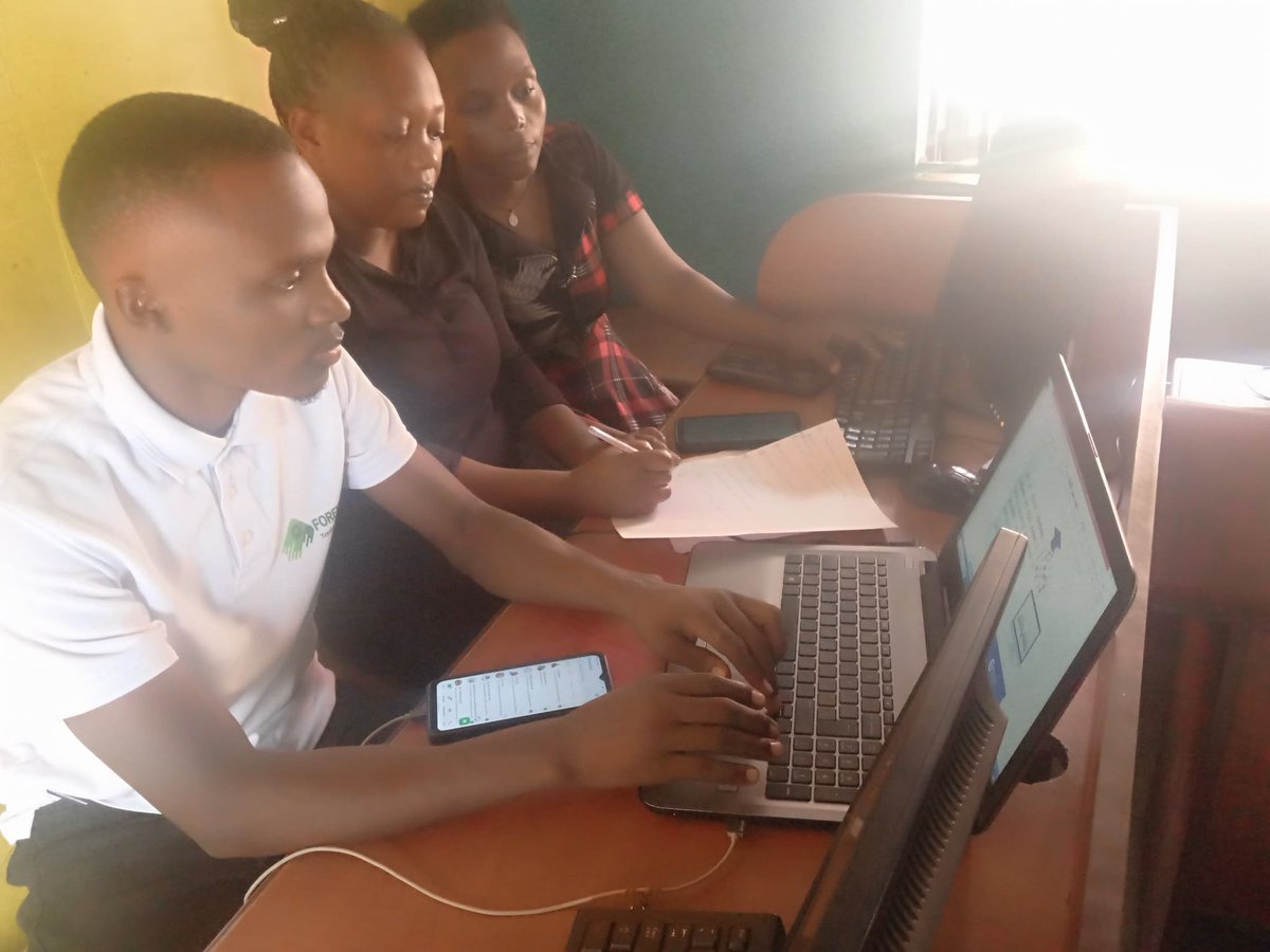 SharebilityUg's tweet image. The Teachers are discussing an activity during an in school ICT Integrations Workshop for  Educators and Admins at Wakiso Christian School Wakiso, facilitated by #Sharebilityedutech and sponsored by @EdifyUganda . #Edifyedtech