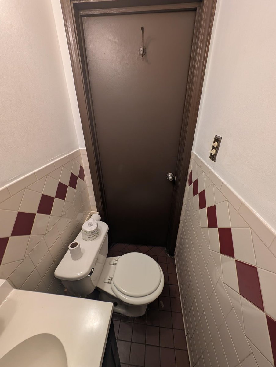 ThatCuck's tweet image. Dont get married if you aren’t ready for divorce. New studio for the apt for the rest of the year