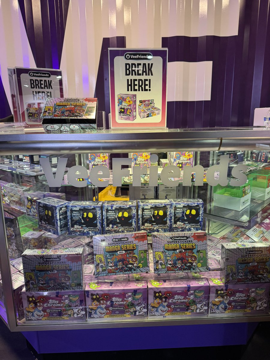 VeeFriends Cards tweet media