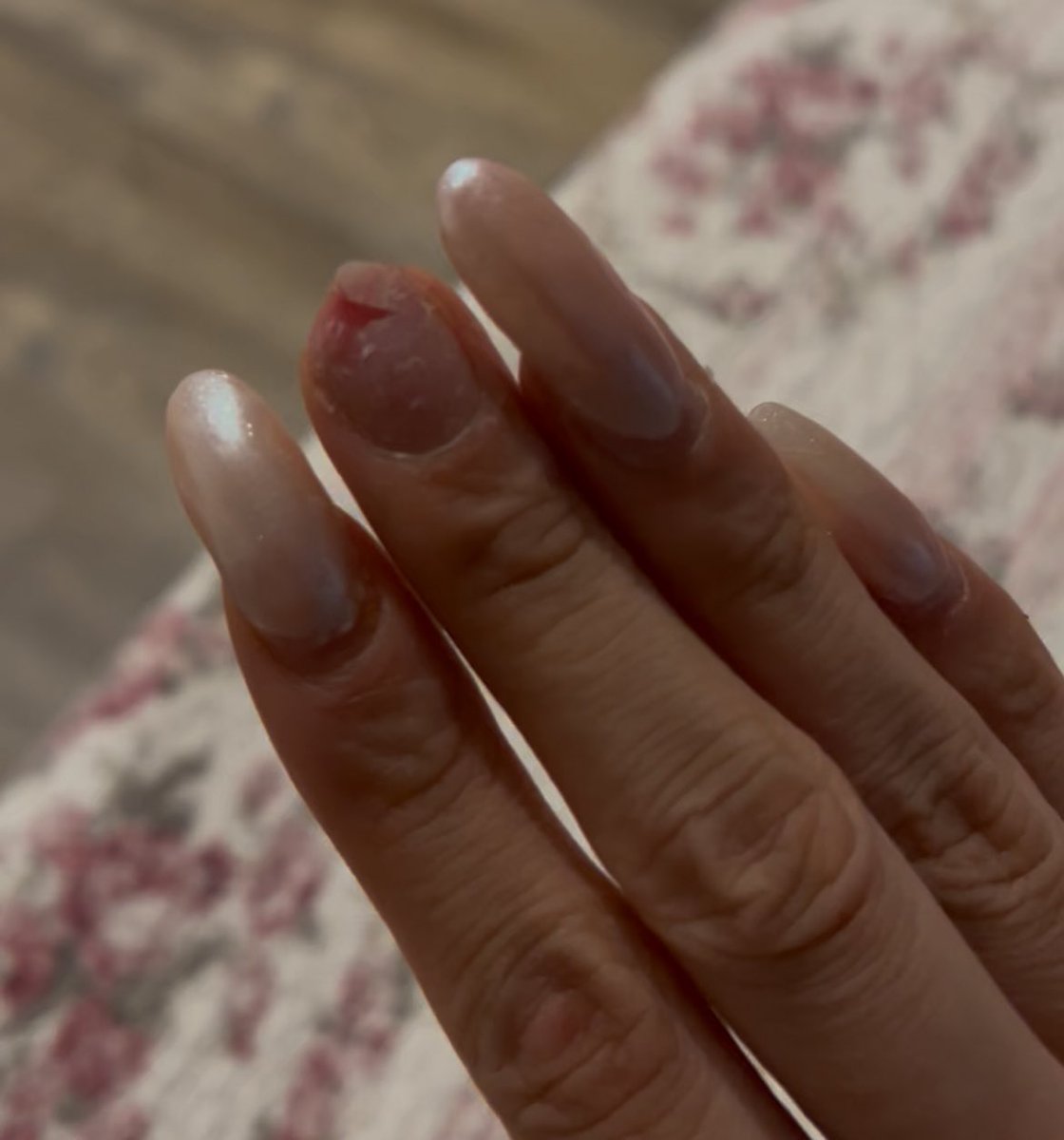 I been super busy with school and haven’t had time to play/stream but now idek if I can play trials this weekend now 😔 it hurt so bad and I can barely click properly