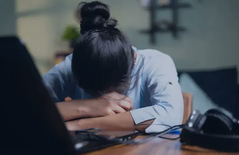 🇫🇷💸 FLASH - Près de 3 jeunes sur 10 cumulent plusieurs emplois, sans garantie de boucler leurs fins de mois. (ADP Research)