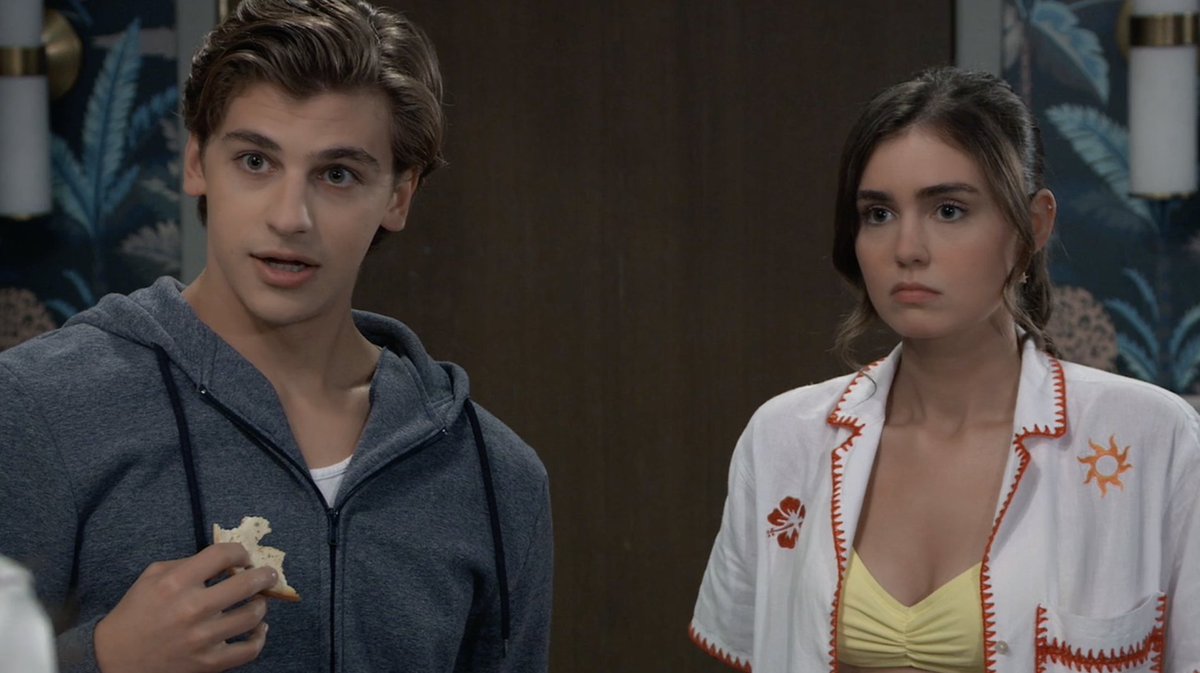 Gio and Emma's new roommate is driving Anna crazy. What has poor little Outback done now? 🐶
An all-new #GH starts RIGHT NOW on ABC! <a href="/giovanniviolin/">Giovanni Mazza</a>