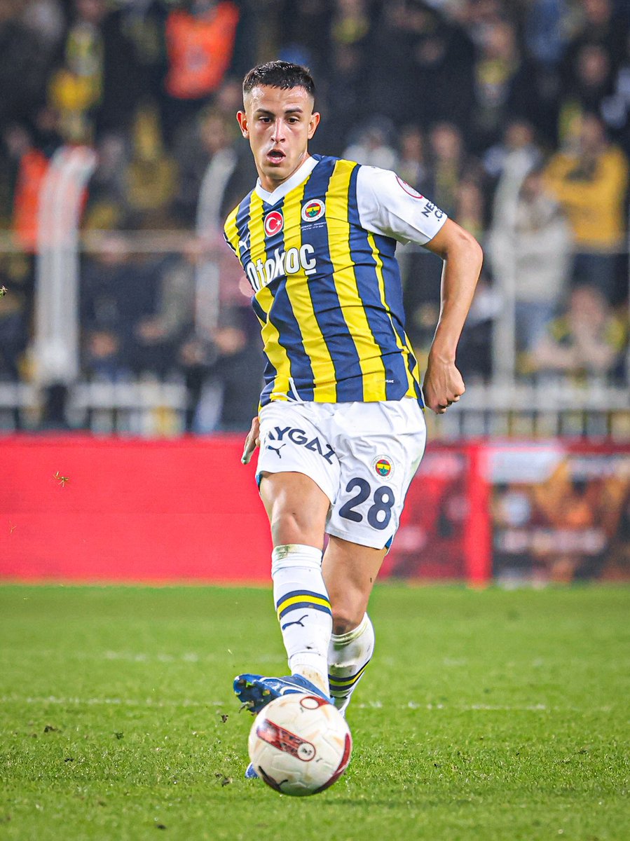 Bir yere kiralanmayıp rotasyon için takımda kalmalı diyen kardeşlerim favlasın!✋🏼