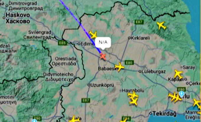 ✈️ Victor Osimhen'i taşıyan uçak Türkiye'ye giriş yaptı.