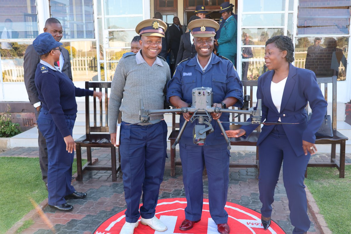 Zimbabwe Republic Police (@policezimbabwe) on Twitter photo 