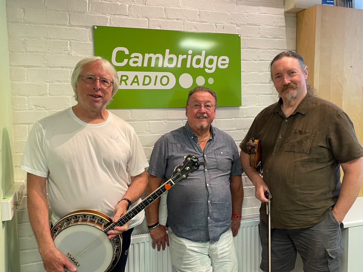 Alex Elbro talks to Keith Day from Cambridge Ceilidh All Stars, who are attempting to run the biggest ceilidh ever held in Cambridge, on Saturday evening at Folk in the […] dlvr.it/TMCDXC Listen Here: