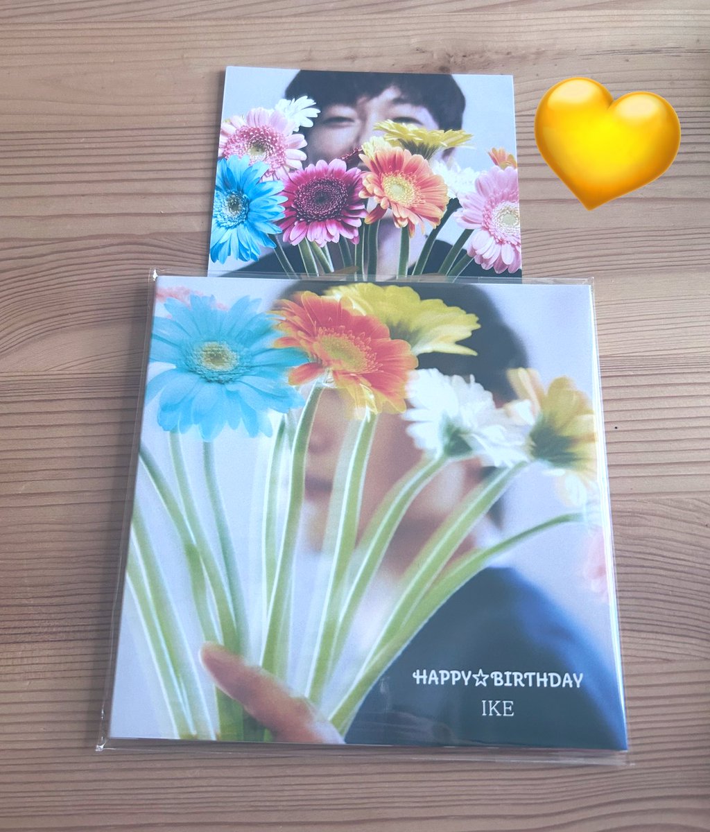 Sanna_Himawari's tweet image. Thank you sooo much that you thought of me while going there 😭😭🥹
It arrived save and sound 🫶🏻💛
So special 🥹

@fkndust 😘😘🤝

#Handshaking
#IKE