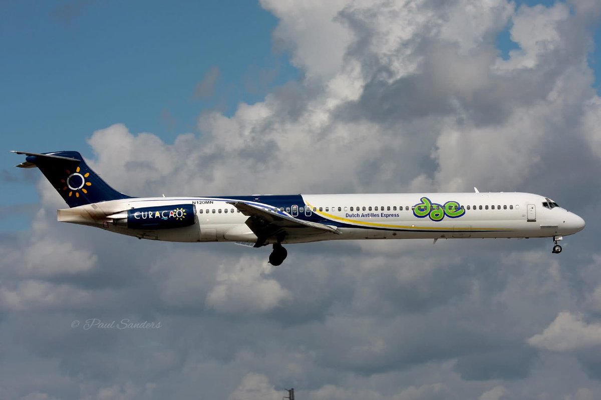 DAE - Dutch Antilles Express 
McDonnell Douglas MD-83 N120MN
MIA/KMIA Miami Intl Airport
Date: 2013
Photo credit Paul Sanders
#AvGeek #Airline #Aviation #AvGeeks #MD80 #Maddog #MIA #Miami <a href="/iflymia/">Miami Int'l Airport</a> #DAE #DutchAntilles <a href="/MD80com/">MD-80.com</a>