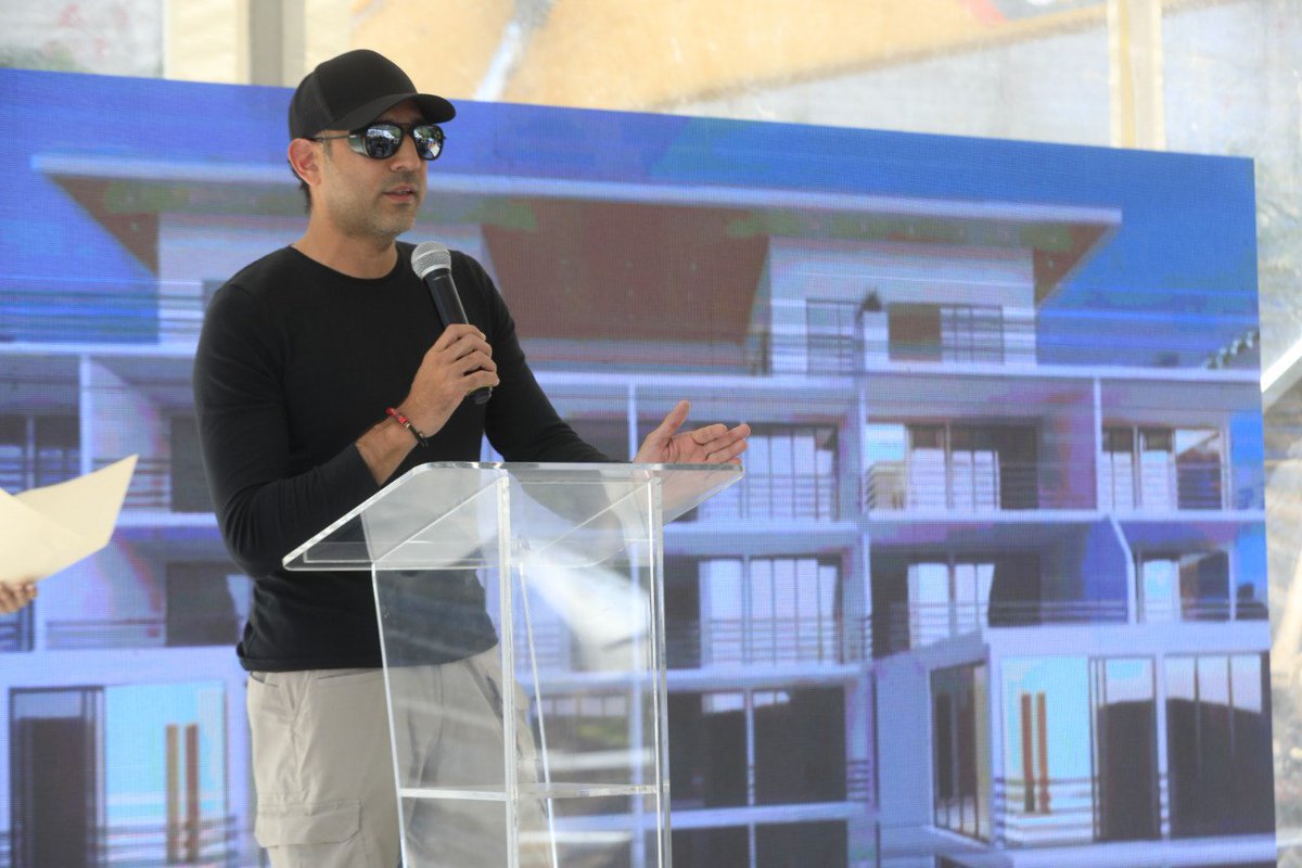 Diario El Salvador (@elsalvador) on Twitter photo #DeDinero | «El total de empleos generados por este proyecto entre directos e indirectos es 750, que son parte de los 165,000 que generan la construcción y las actividades inmobiliarias», explicó el director de <a href="/COAMSS_OPAMSS/">COAMSS/ OPAMSS</a>, <a href="/LRodriguez_SV/">Luis Rodríguez</a>. 📸: Edison González/ #DeDinero | «El total de empleos generados por este proyecto entre directos e indirectos es 750, que son parte de los 165,000 que generan la construcción y las actividades inmobiliarias», explicó el director de <a href="/COAMSS_OPAMSS/">COAMSS/ OPAMSS</a>, <a href="/LRodriguez_SV/">Luis Rodríguez</a>. 📸: Edison González/