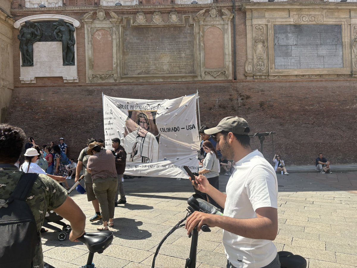 Today’s fieldwork: American neocatechumenals going from Colorado to Rome in a jubilee pilgrimage and paying and dancing in Bologna