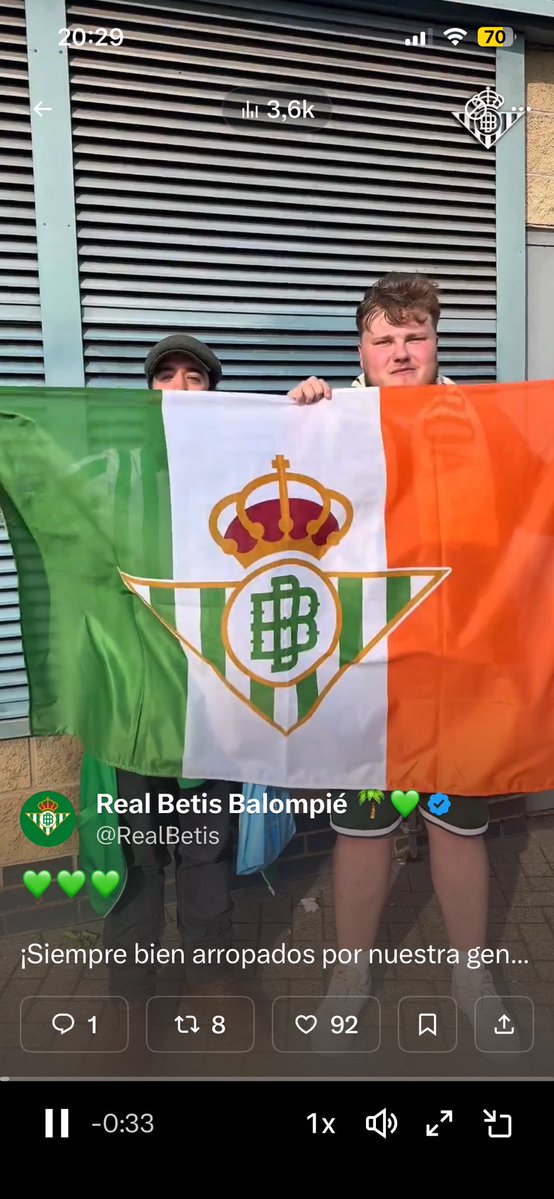 Paco Cordero (@pakordelius) on Twitter photo Me pregunto si estos chicos de irlandeses han pedido permiso a los de siempre para colocar el escudo del <a href="/RealBetis/">Real Betis Balompié 🌴💚</a> en la bandera de su país? 🤔 Me pregunto si estos chicos de irlandeses han pedido permiso a los de siempre para colocar el escudo del <a href="/RealBetis/">Real Betis Balompié 🌴💚</a> en la bandera de su país? 🤔