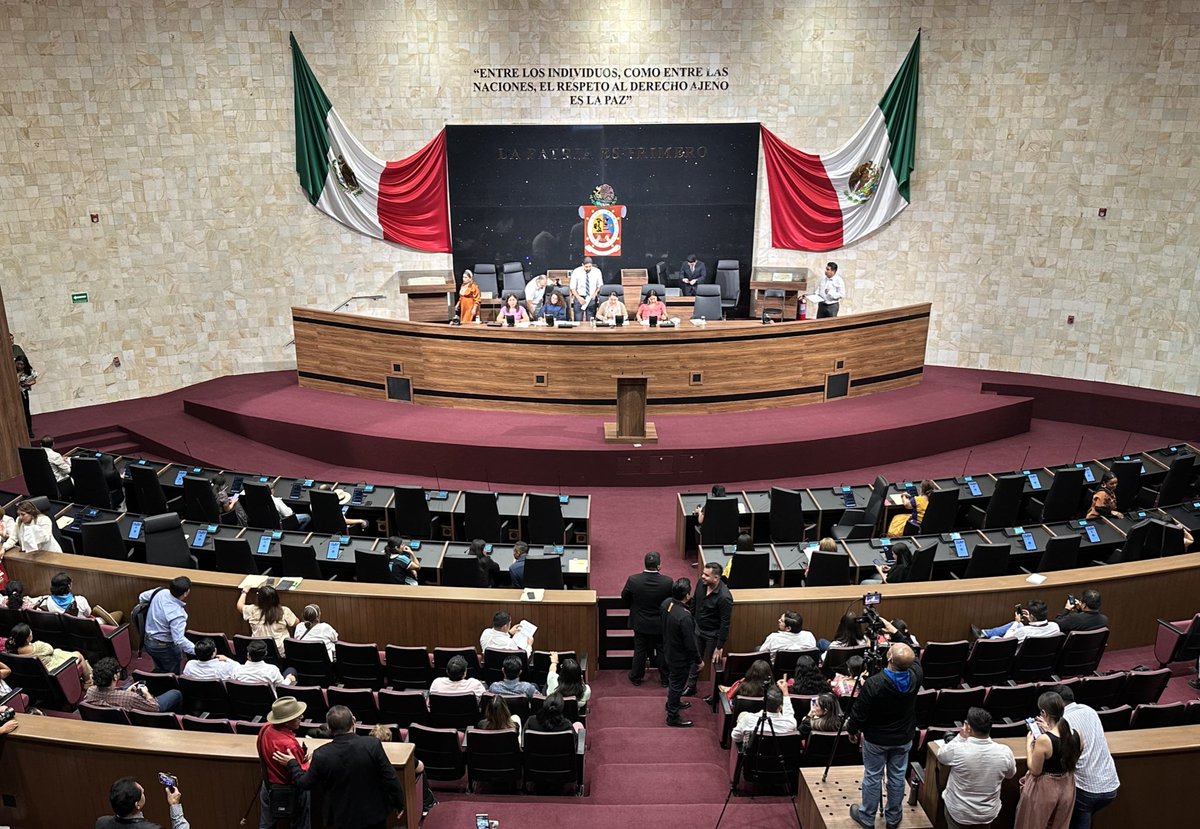 🔺#EnVivo l Sesión Ordinaria de la #LXVILegislatura del Congreso del Estado de #Oaxaca.

30 de julio de 2025

Sigue la transmisión en las redes sociales del H. Congreso del Estado de Oaxaca:

Facebook 👉🏼 facebook.com/share/v/1C8uFc…  

Youtube 👉🏼 youtube.com/live/UhIELjpOL…