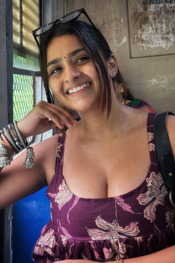 GxIFOxQbMAEqoM0?format=jpg&name=900x900