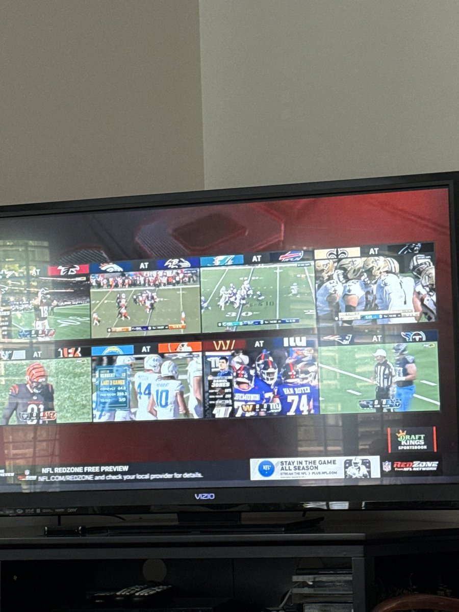 nickbateman33's tweet photo. YouTube TV is so great cuz I can just turn on an NFL RedZone episode from last season while I work #octobox https://t.co/RLBqYLbRmy