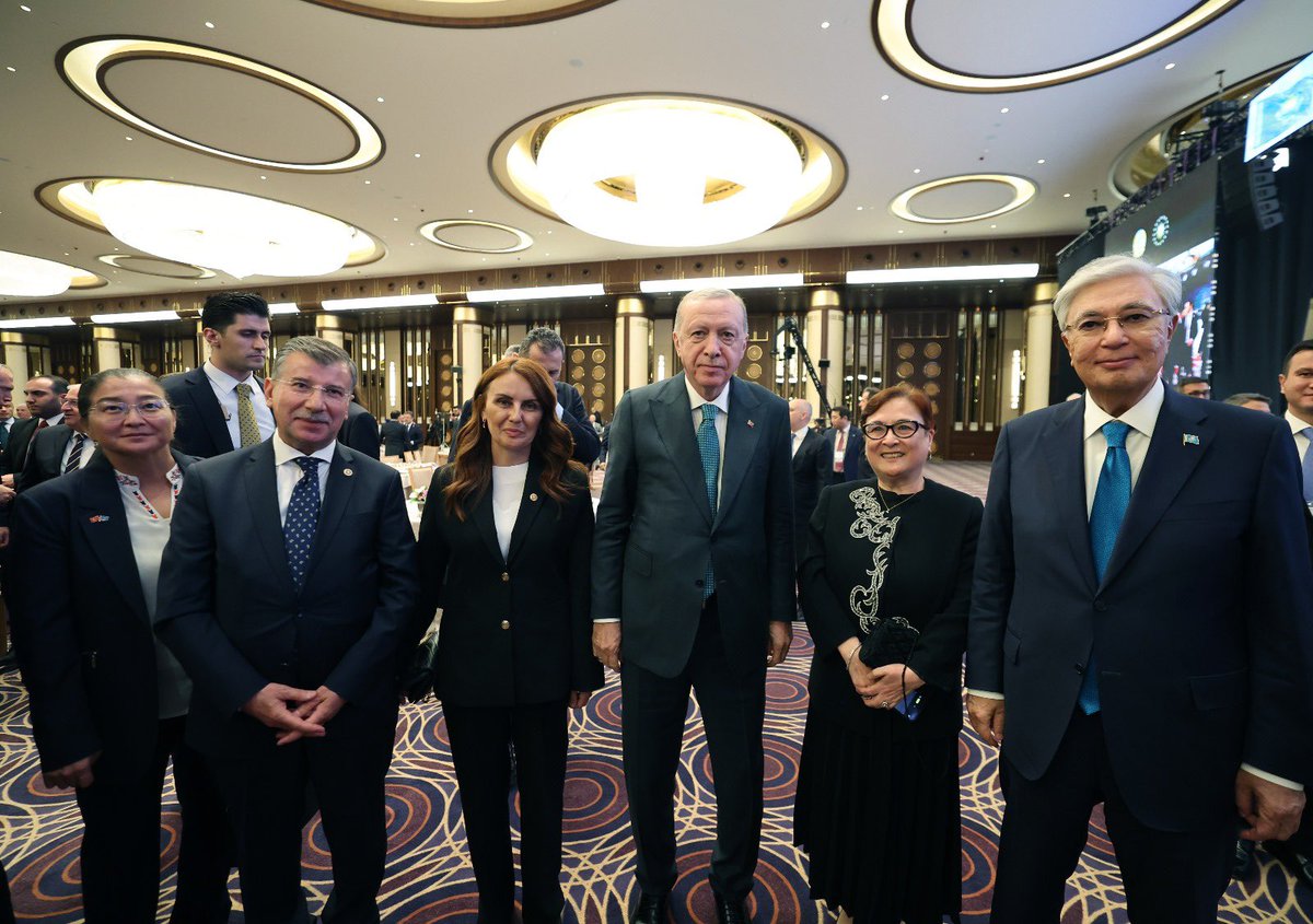 Cumhurbaşkanımız Sayın Recep Tayyip Erdoğan’ın himayelerinde, Kazakistan Cumhurbaşkanı Sayın Kasım Cömert Tokayev’in ülkemizi ziyareti vesilesiyle düzenlenen Yüksek Düzeyli Stratejik İş Birliği Konseyi 5. Toplantısına ve Devlet Nişanı Tevcih Töreni’ne katıldık.

Bölgesel iş