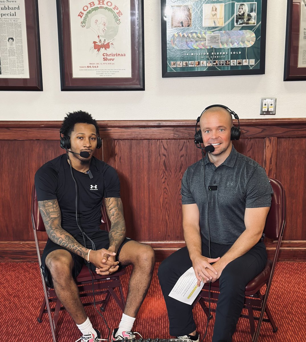 Adam Young (@youngpbp) on Twitter photo New <a href="/NMStateMBB/">NM State MBB</a> podcast episode coming tomorrow with <a href="/elijahdejour/">Elijah Elliott ✪</a>!🎙️
Great chat with Elijah, who is a proven scorer at this level. 17ppg two years ago in the Southland and nearly 20ppg in his first three games last season at Southern Illinois before a knee injury in game five. New <a href="/NMStateMBB/">NM State MBB</a> podcast episode coming tomorrow with <a href="/elijahdejour/">Elijah Elliott ✪</a>!🎙️
Great chat with Elijah, who is a proven scorer at this level. 17ppg two years ago in the Southland and nearly 20ppg in his first three games last season at Southern Illinois before a knee injury in game five.