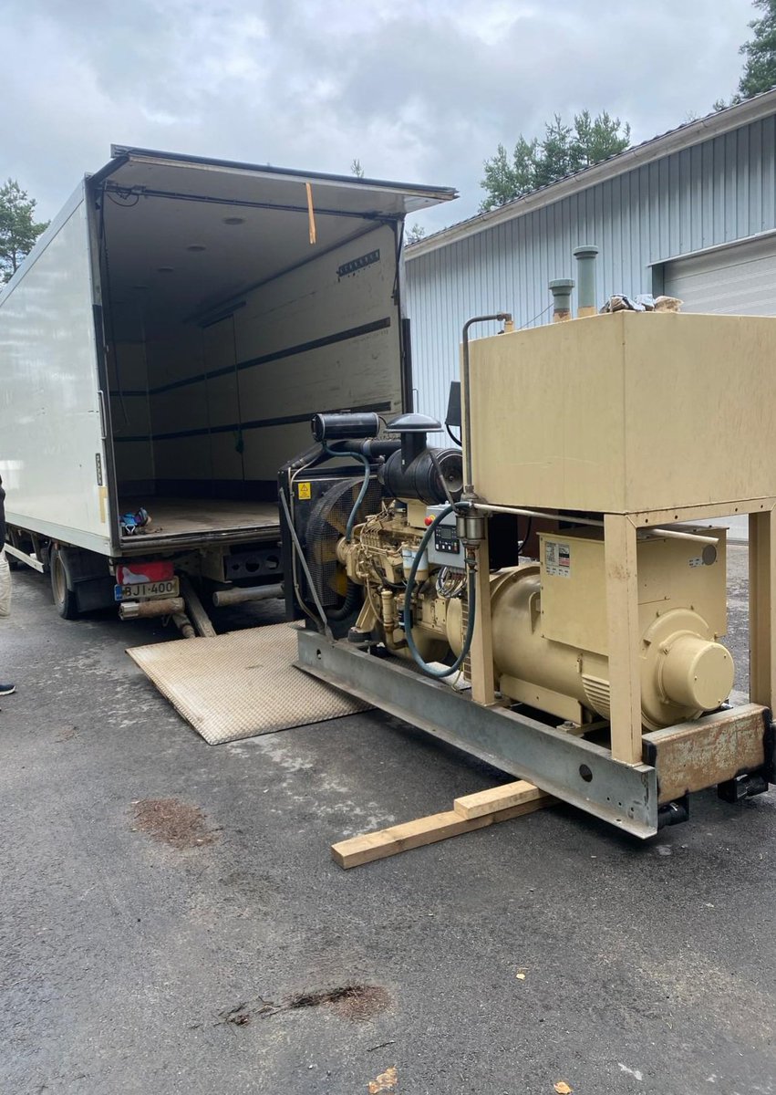 Jaa mitäkö se meidän isommalle vaihteelle vaihtaminen tarkoittaa? No esimerkiksi että viedään kuorma-autolla kaksi valtavaa generaattoria Ukrainaan.

Osallistu matkakuluihin! 

IBAN: FI08 1544 3000 3795 24
SAAJA: UkrainApu
VIESTI: Humanitarian
-
Mobilepay: 21061
-
RA/2024/2026