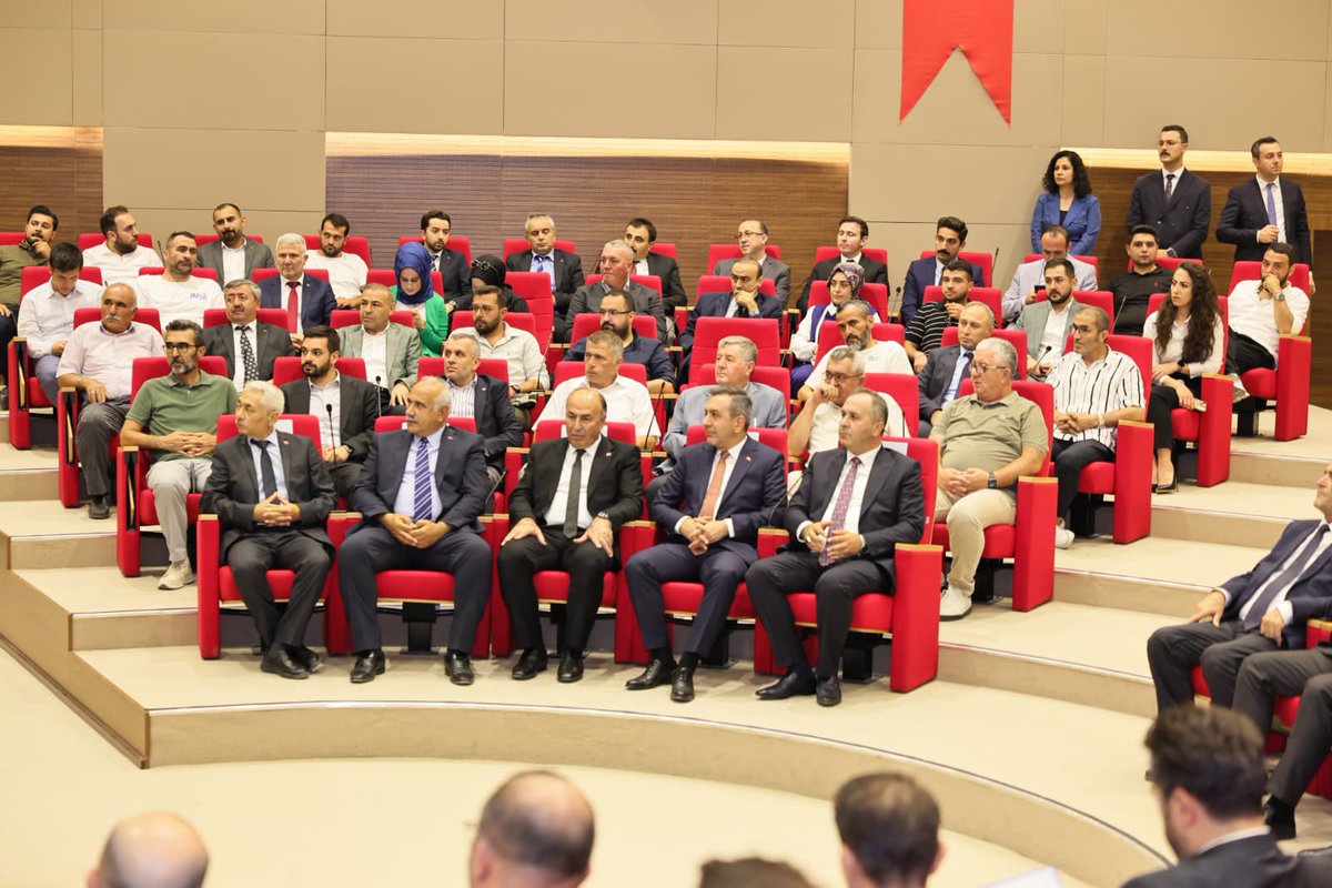 Sanayi ve Teknoloji Bakanımız Sn. Mehmet Fatih Kacır'ı MHP Çorum İl Başkanlığımızda ağırladık.

Sanayi ve Teknoloji Bakanımız Sn. Mehmet Fatih Kacır'a, beraberindeki kıymetli heyete; İlimizi teşrifleri ve Çorum sanayisine olan ilgileri için şükranlarımı sunuyorum.