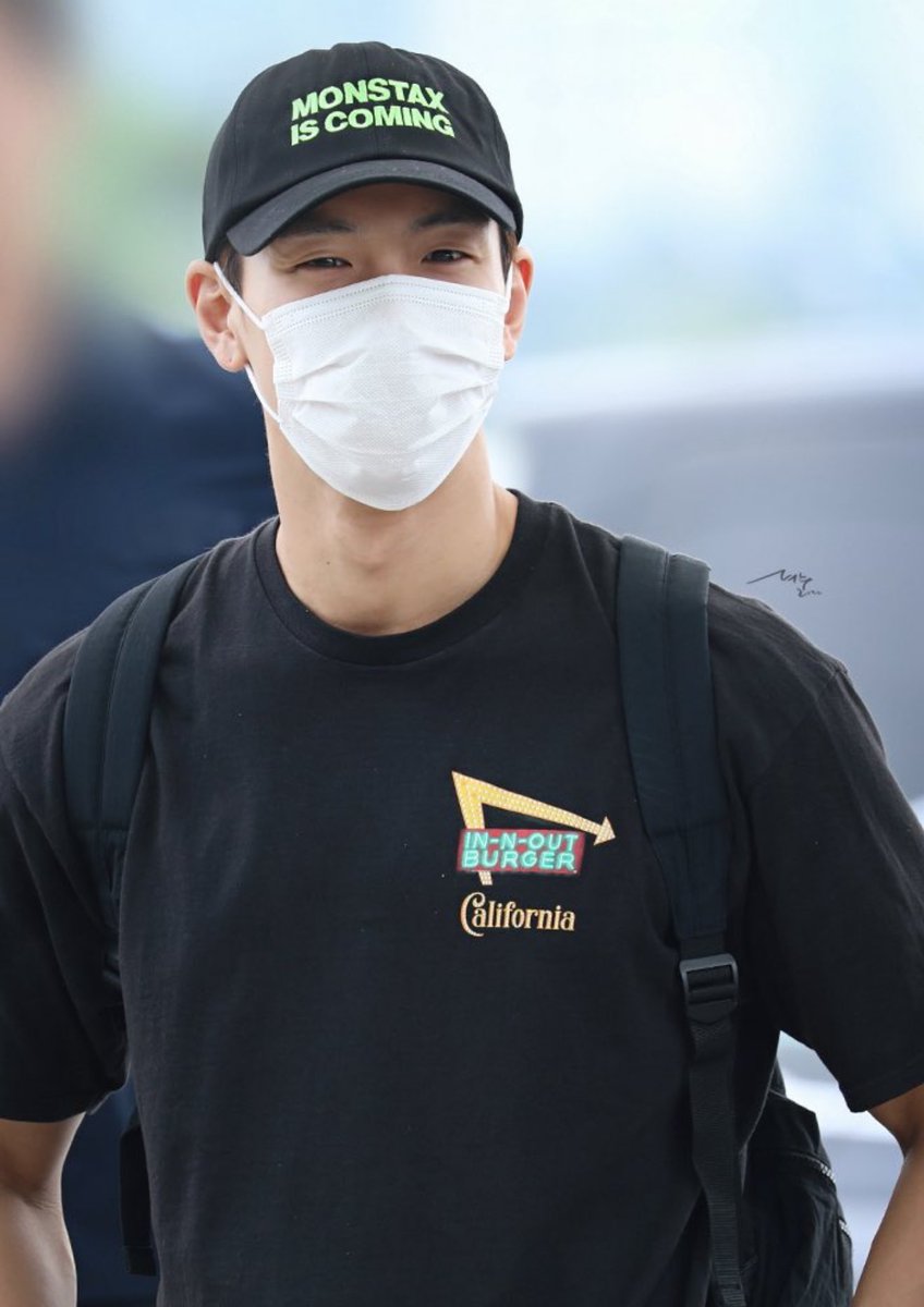 NursePatty's tweet photo. See you on Saturday, #SHOWNU! 😍😍
#Nunuburger returns to #KCON 🍔🧸
#MONSTAXisCOMING #셔누@OfficialMONSTAX #MONSTAX 💜 https://t.co/PNLxejVpct