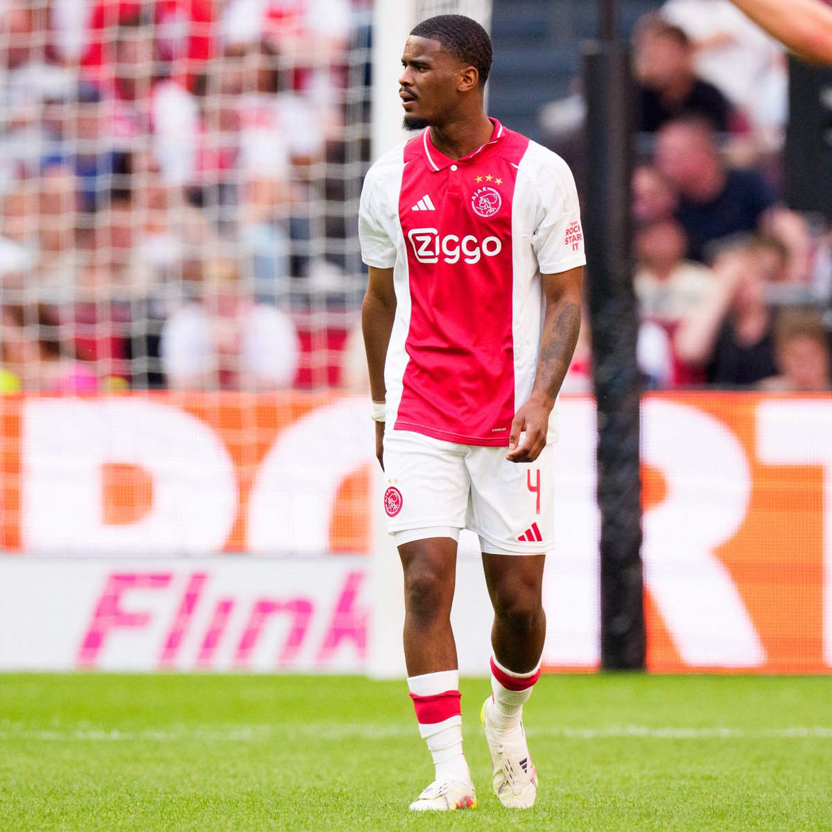_BeFootball's tweet image. 🚨 𝗔𝗖𝗖𝗢𝗥𝗗 𝗧𝗢𝗧𝗔𝗟 𝗘𝗡𝗧𝗥𝗘 𝗖𝗛𝗘𝗟𝗦𝗘𝗔 𝗘𝗧 𝗟&apos;𝗔𝗝𝗔𝗫 𝗣𝗢𝗨𝗥 𝗟𝗘 𝗖𝗥𝗔𝗖𝗞 𝗝𝗢𝗥𝗥𝗘𝗟 𝗛𝗔𝗧𝗢 🇳🇱✅

Le transfert va s&apos;élever à 40 M€ 💰

(@David_Ornstein &amp;amp; @FabrizioRomano)