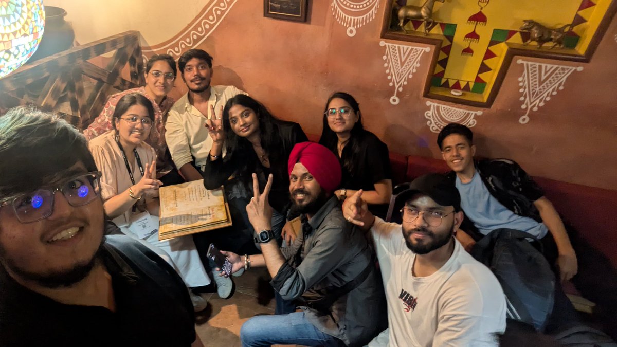 NishthaSarasw10's tweet image. We did it again 😅💥
It’s basically tradition now — after every event, we trade bugs for beats & code for cake 🎉💻🍰
So 22 of us, running on 0 sleep & 100% vibes, went full send-#GoogleIOConnect 😵💫🕺
Old friends, new faces, same legendary chaos 🔁✨
#AfterPartyRitual 🧑💻🍻