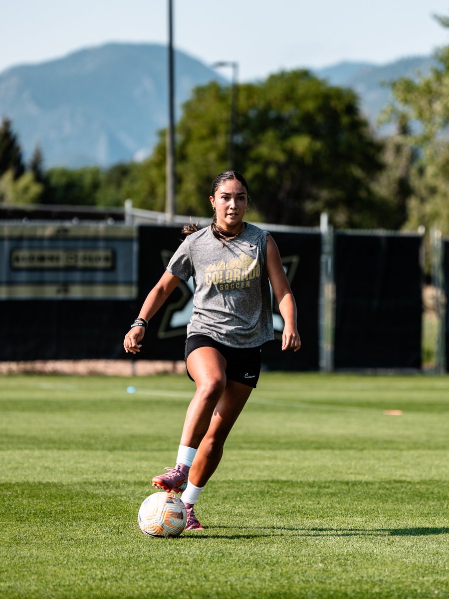 Colorado Buffaloes Soccer (@cubuffssoccer) on Twitter photo Rinse. Wash. Repeat. 
#SideBeforeSelf // #GoBuffs Rinse. Wash. Repeat. 
#SideBeforeSelf // #GoBuffs
