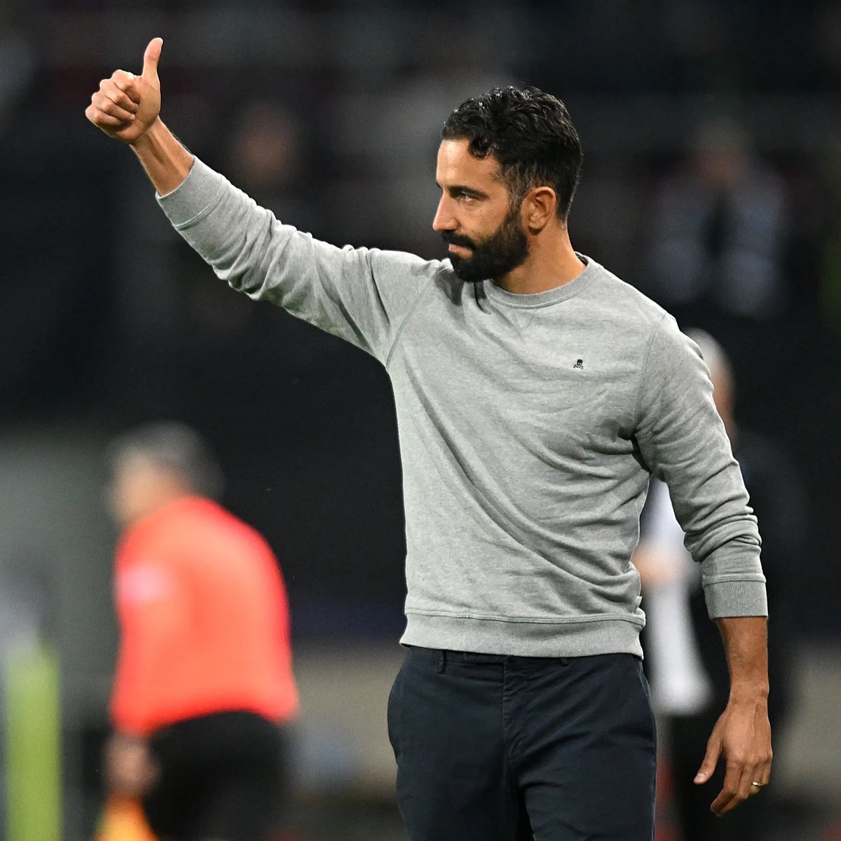 SimplyUtd's tweet image. 🚨 JUST IN!

Benjamin Sesko has already spoken to Ruben Amorim and he’s willing to join Manchester United. 

[@Buchi_Laba]