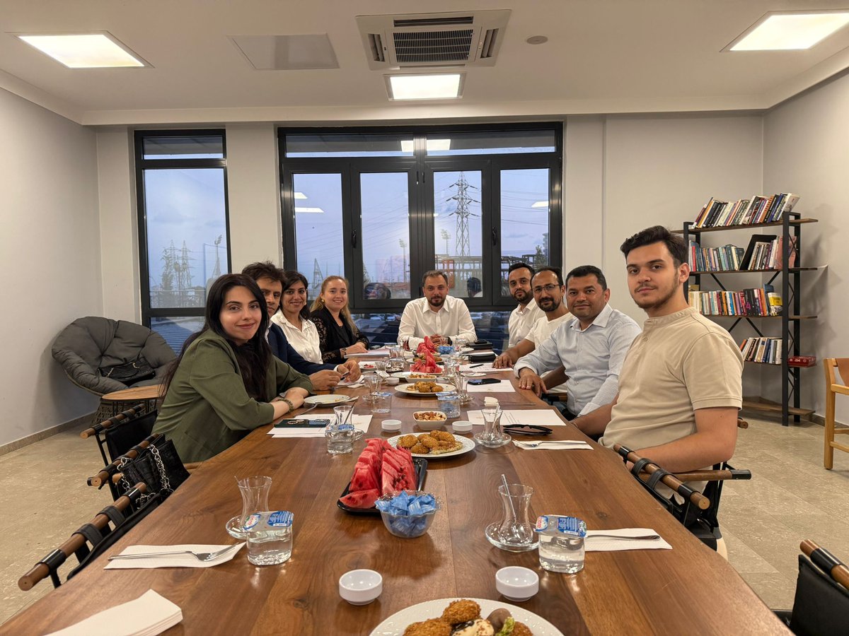 Av. Zeynep Ata (@zeynep_ata60491) on Twitter photo AK Parti Esenler Seçim İşleri Birim Başkanlığı olarak ; Ak Parti 2.Bölge Seçim İşleri Başkanımız <a href="/avnecmettinyzc/">Necmettin Yazıcı</a>'nın değerli katılımları ile seçim işleri komisyon birim toplantımızı gerçekleştirdik. Toplantımızda alınan kararların hayırlara vesile olmasını dilerim. AK Parti Esenler Seçim İşleri Birim Başkanlığı olarak ; Ak Parti 2.Bölge Seçim İşleri Başkanımız <a href="/avnecmettinyzc/">Necmettin Yazıcı</a>'nın değerli katılımları ile seçim işleri komisyon birim toplantımızı gerçekleştirdik. Toplantımızda alınan kararların hayırlara vesile olmasını dilerim.