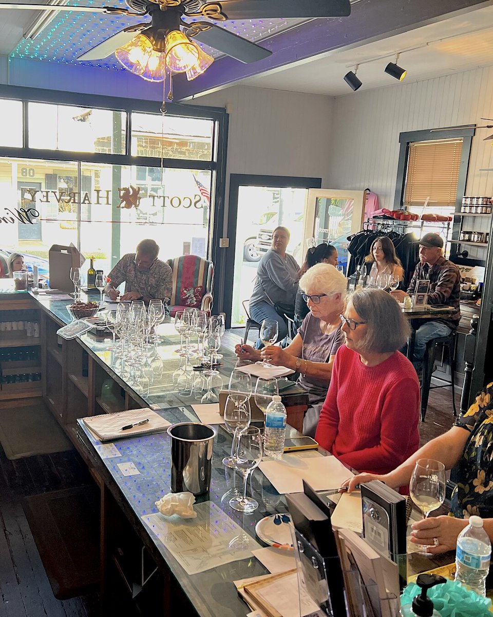 As July comes to a close, we’re looking back on a month full of wine, sunshine, and community. ☀️🍷
What was your favorite moment at Scott Harvey Wines this month?