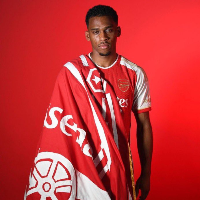 🗣️ | Jorrel Hato on joining Chelsea:

"I asked my best friend Jurriën Timber for advice, and he told me if I want to win trophies, I should go to Chelsea."

(via @Fabrizio_Romano)
