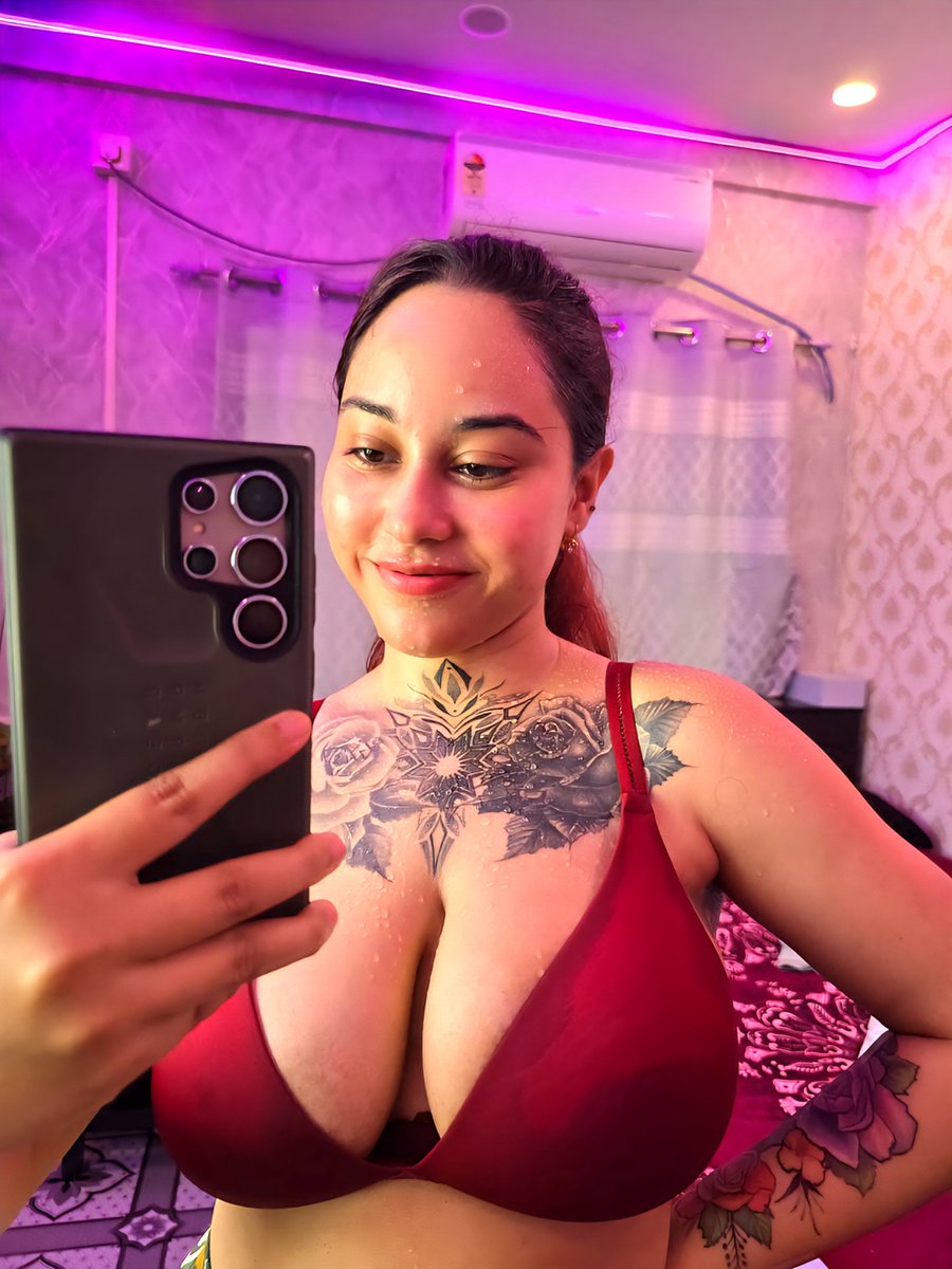 Night SELFIE 🤳