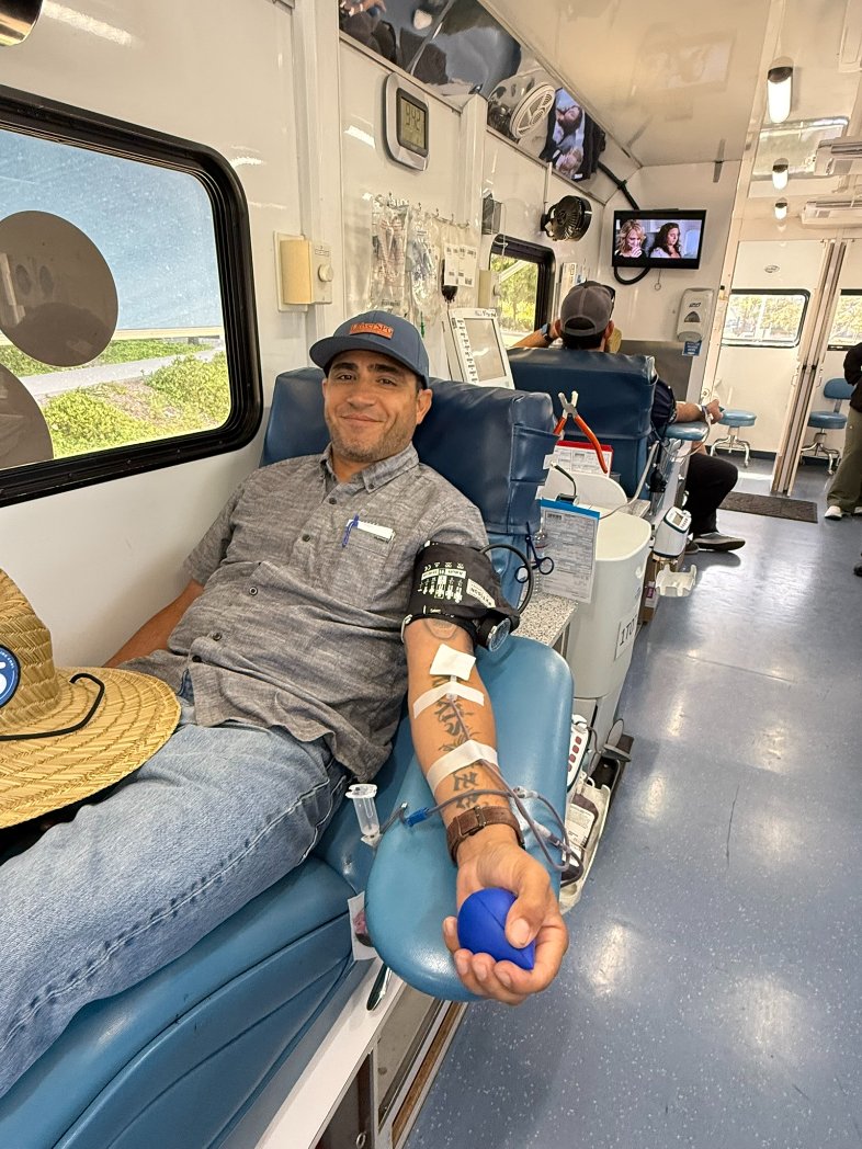 CWDriverCos's tweet image. Thank you to everyone who joined the AGC Construction Industry-Wide Blood Drive in San Diego! We met our goal of 20 units—enough to help save up to 60 lives. Proud to build a stronger community, one donation at a time. #CWDriverCos #Construction