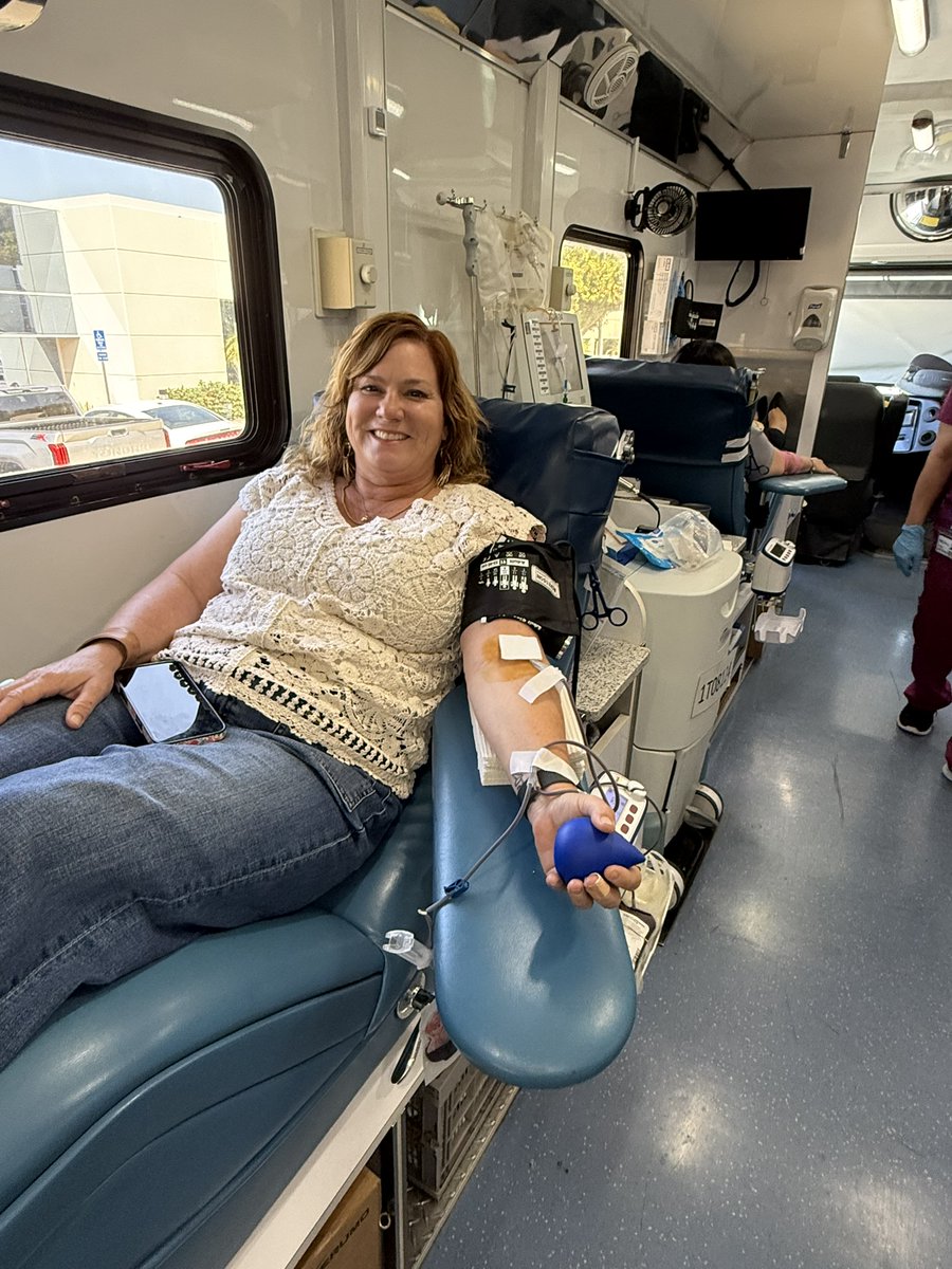 CWDriverCos's tweet image. Thank you to everyone who joined the AGC Construction Industry-Wide Blood Drive in San Diego! We met our goal of 20 units—enough to help save up to 60 lives. Proud to build a stronger community, one donation at a time. #CWDriverCos #Construction