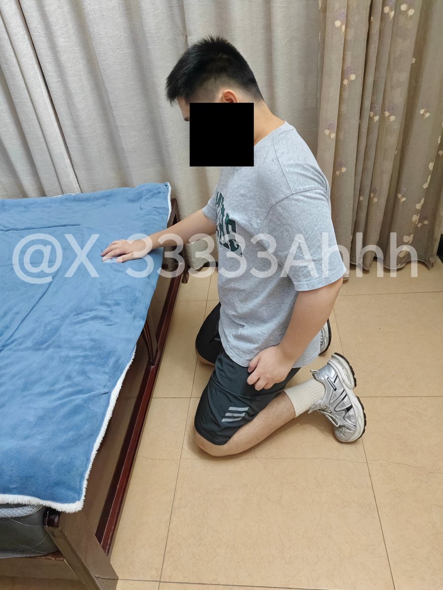 33333Ahhh's tweet photo. 说了一堆话，以为能感化老爸，结果被抽得发抖。#体罚 #打屁股 https://t.co/qifJrInRnr