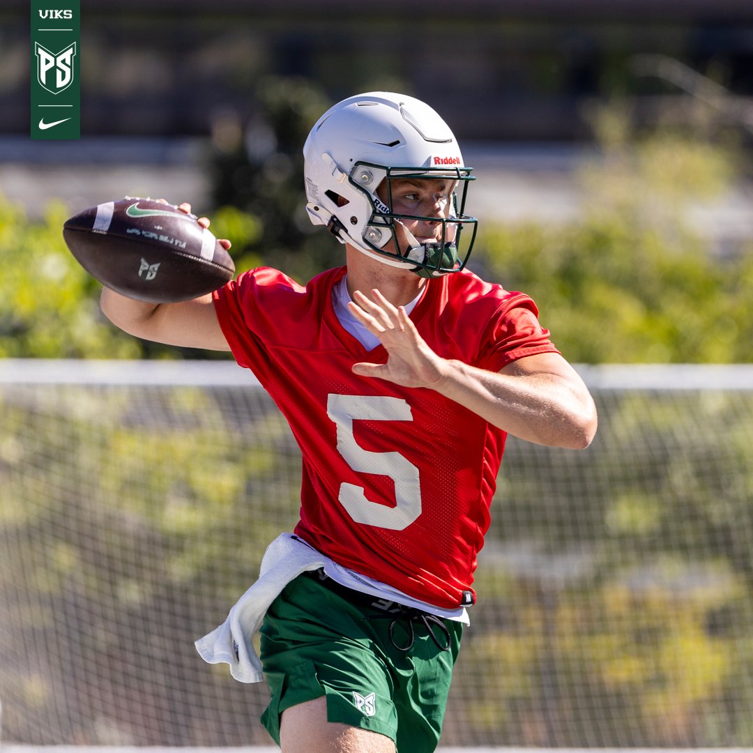 July football. ✅

#GoViks | #DefendTheShip