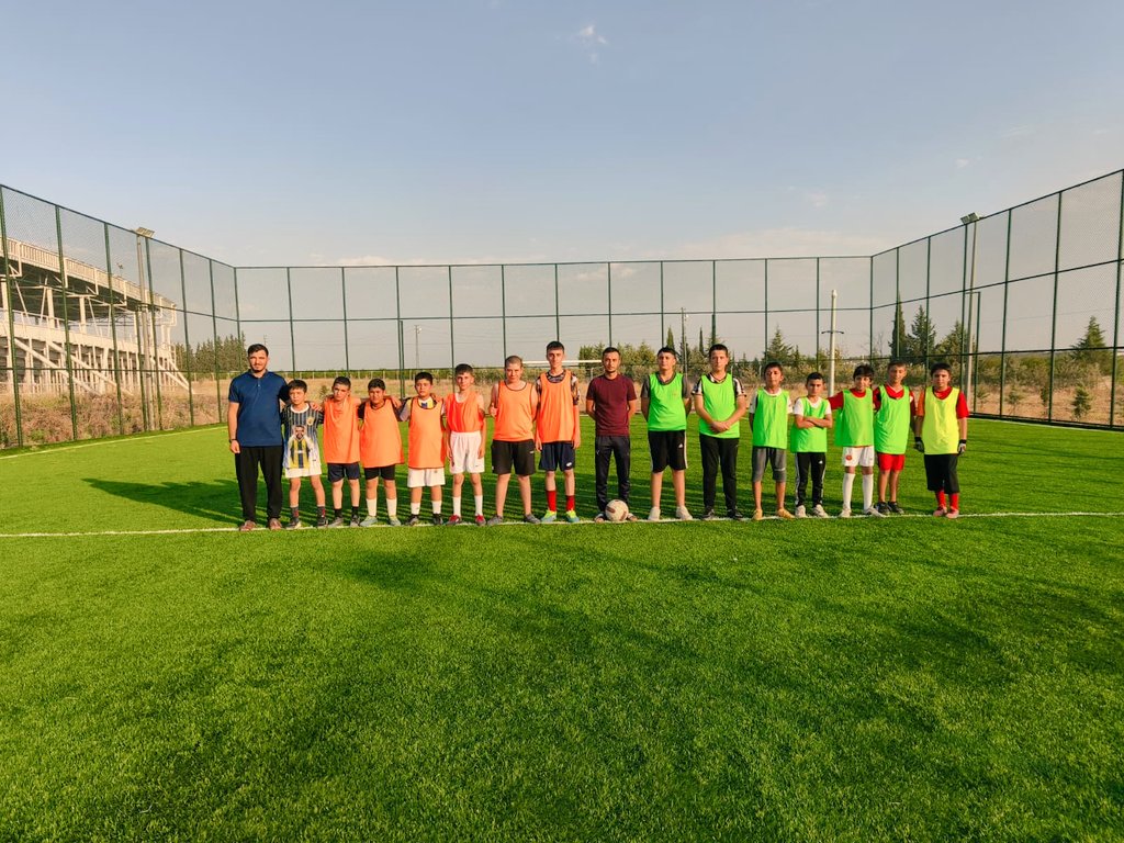 Samsat'ta Yaz Spor Okulları Tüm Hızıyla Devam Ediyor! ☀️

Çocuklarımız hem eğleniyor hem de sporla dolu dolu bir yaz geçiriyor!
Yaz Spor Okullarımızda farklı branşlarda yapılan spor etkinlikleriyle miniklerimiz hem öğreniyor  hem de arkadaşlarıyla keyifli vakit geçiriyor.