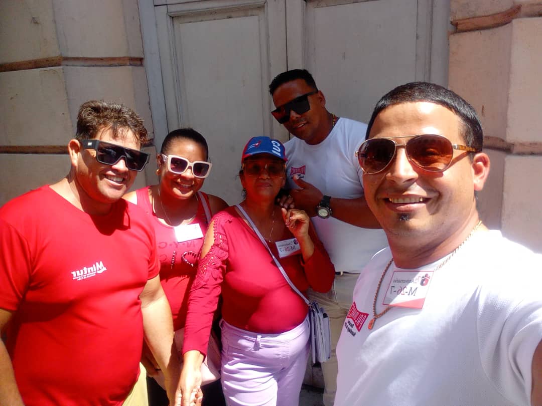 palmares_stgo's tweet image. #palmaressantiago presente en el Homenaje a Frank País y a los mártires de la Revolución.
#CubaEstáFirme
#CubaViveEnSuHistoría