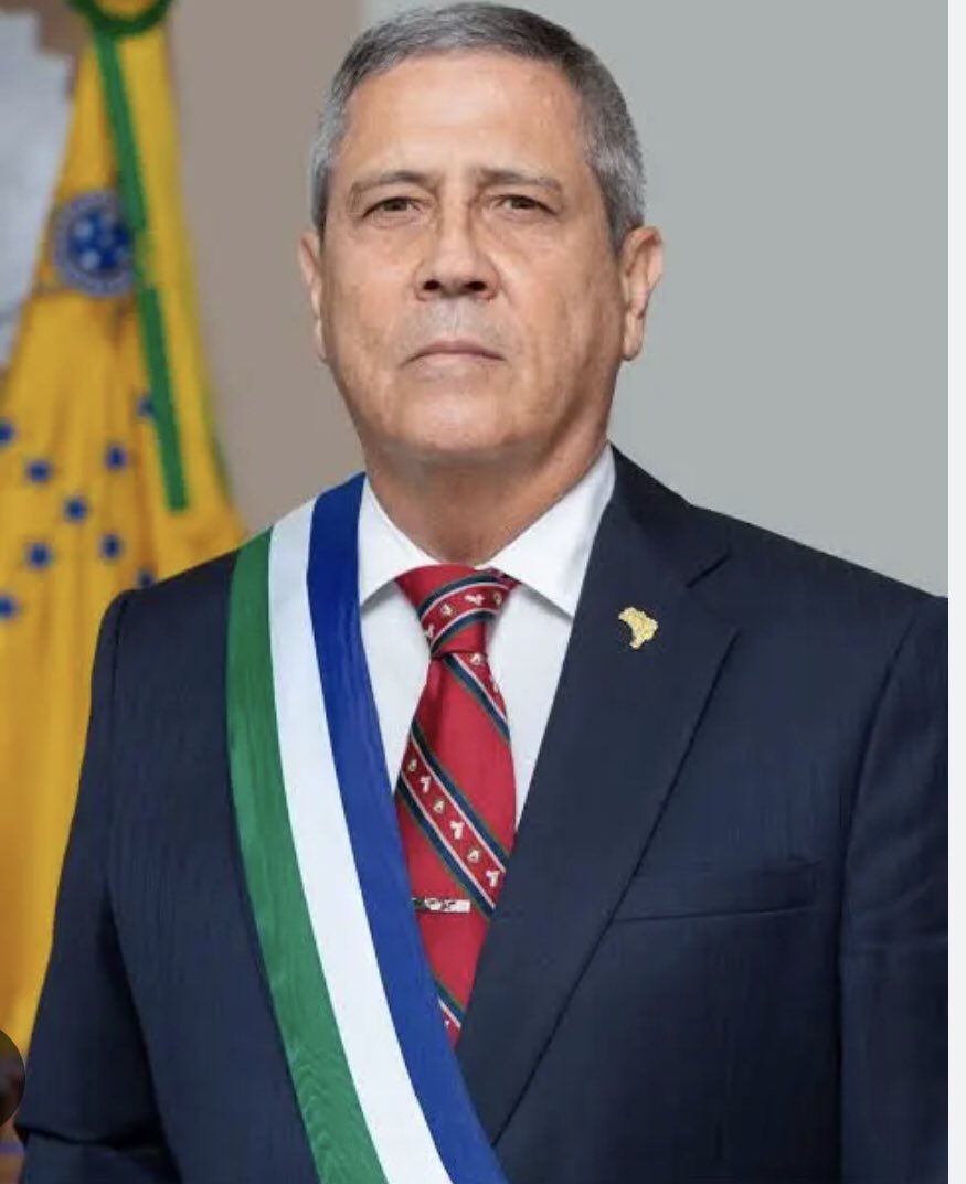Oferecemos essa vitória a vc: Gal Braga Neto! Obgd <a href="/BolsonaroSP/">Eduardo Bolsonaro🇧🇷</a> 🙏🏿