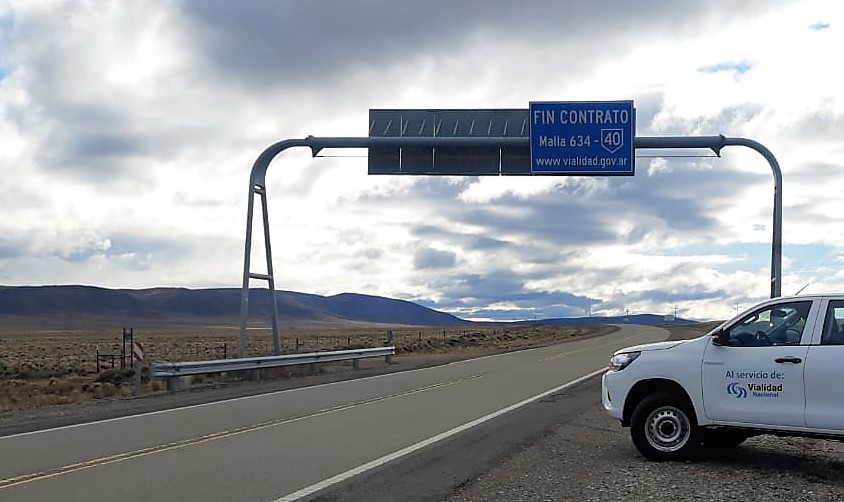 ⚠️ #Chubut 30/07/2025
2do parte de rutas del Plan Invernal de #VialidadNacional
📷 RN 40 #GobernadorCosta - #Tecka: calzada húmeda. Banquinas húmedas.  Equipos de Vialidad Nacional realizan recorrido preventivo.
➡️ Info del estado de rutas: argentina.gob.ar/rutasnacionales