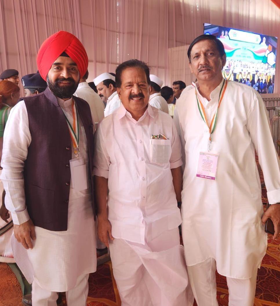 Sudarshan Sadanand Mandlik. सुदर्शन सदानंद मंडलिक. (@sud_mandlik) on Twitter photo <a href="/INCMaharashtra/">Maharashtra Congress</a> च्या सरचिटणीस पदी <a href="/AdvSandesh1/">Adv.Sandesh Kondwilkar</a> जी यांची नियुक्ती झाल्याबद्दल मन:पुर्वक हार्दिक अभिनंदन‼️💐
#HeartiestCongratulation
<a href="/kharge/">Mallikarjun Kharge</a> <a href="/chennithala/">Ramesh Chennithala</a> <a href="/MukulWasnik/">Mukul Wasnik</a>
<a href="/DrJaihind/">Dr Anil 'JaiHind' 🇮🇳</a> <a href="/KRajuINC/">K Raju</a> <a href="/ubvmlc/">UB Venkatesh Mlc</a>
<a href="/VarshaEGaikwad/">Prof. Varsha Eknath Gaikwad</a> <a href="/AslamShaikh_MLA/">Aslam Shaikh, INC 🇮🇳</a>
<a href="/madhuannachavan/">Madhu Chavan</a> <a href="/INCOBCDept/">INC OBC Department</a>
<a href="/INCIndia/">Congress</a> <a href="/INCMumbai/">Mumbai Congress</a> <a href="/INCMaharashtra/">Maharashtra Congress</a> च्या सरचिटणीस पदी <a href="/AdvSandesh1/">Adv.Sandesh Kondwilkar</a> जी यांची नियुक्ती झाल्याबद्दल मन:पुर्वक हार्दिक अभिनंदन‼️💐
#HeartiestCongratulation
<a href="/kharge/">Mallikarjun Kharge</a> <a href="/chennithala/">Ramesh Chennithala</a> <a href="/MukulWasnik/">Mukul Wasnik</a>
<a href="/DrJaihind/">Dr Anil 'JaiHind' 🇮🇳</a> <a href="/KRajuINC/">K Raju</a> <a href="/ubvmlc/">UB Venkatesh Mlc</a>
<a href="/VarshaEGaikwad/">Prof. Varsha Eknath Gaikwad</a> <a href="/AslamShaikh_MLA/">Aslam Shaikh, INC 🇮🇳</a>
<a href="/madhuannachavan/">Madhu Chavan</a> <a href="/INCOBCDept/">INC OBC Department</a>
<a href="/INCIndia/">Congress</a> <a href="/INCMumbai/">Mumbai Congress</a>