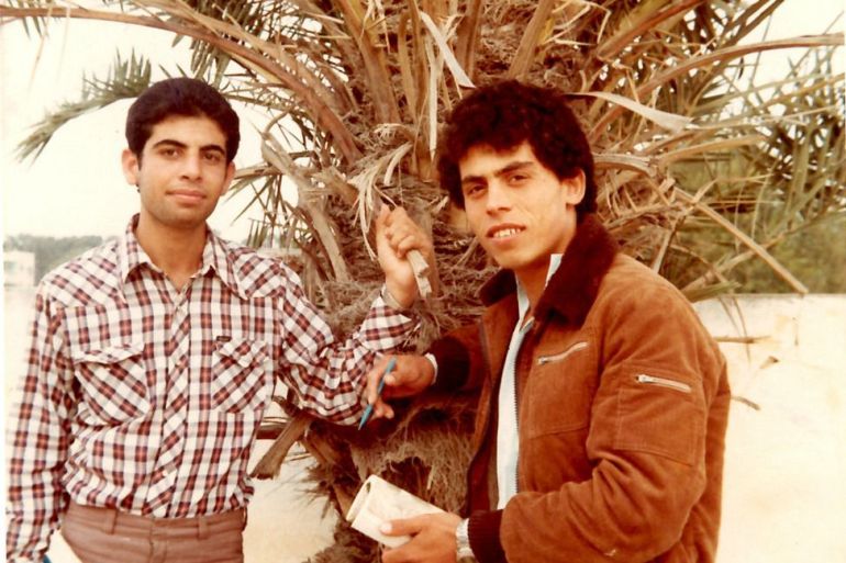 من هو الذكي الذي سيعرف الشخصين في الصورة؟