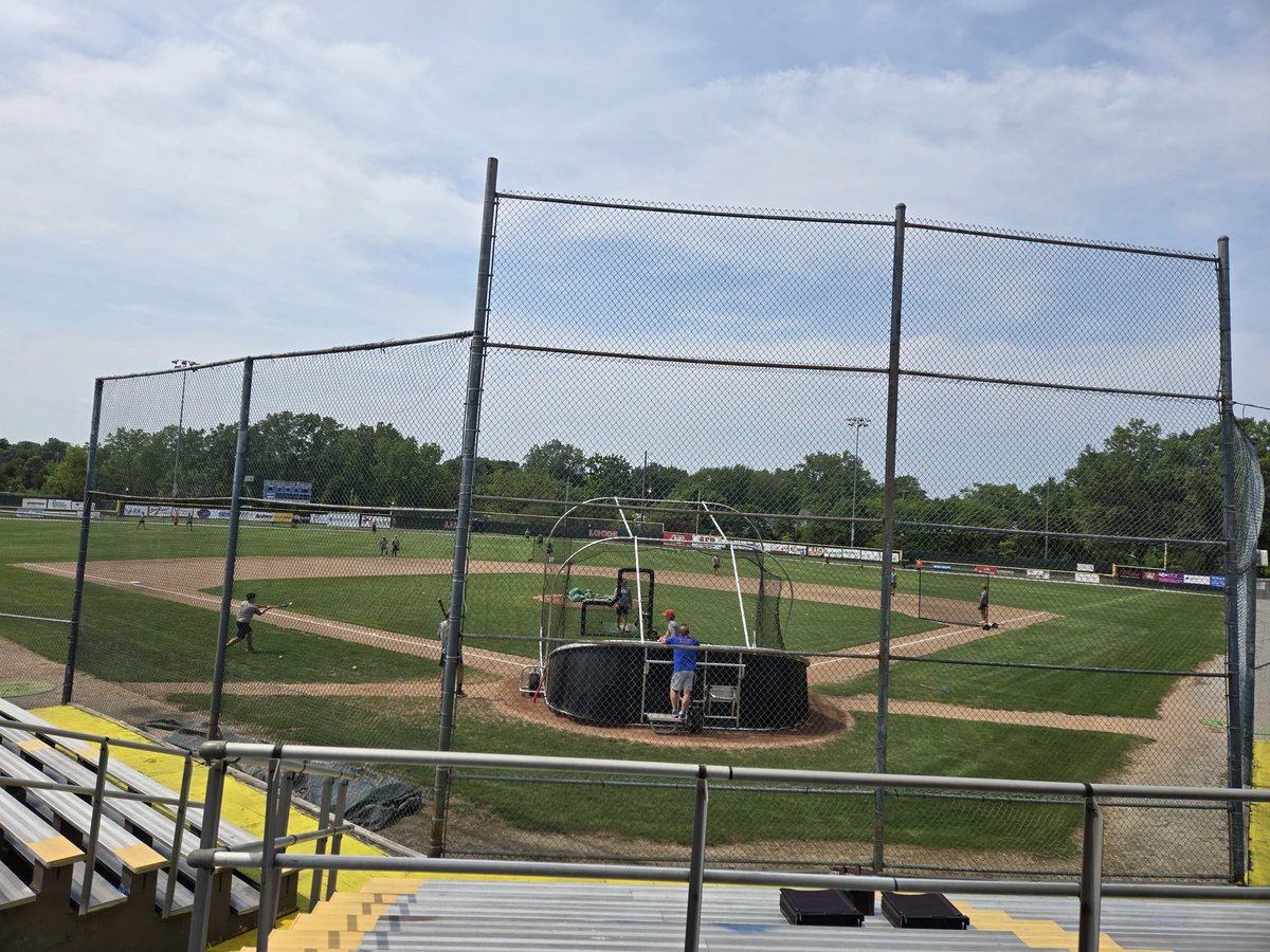 #chaseisintheplace at Simmons Field for what could be the final time this season. It's a double header for the Lima Locos who need to win both against the Michigan Monarchs to move on.