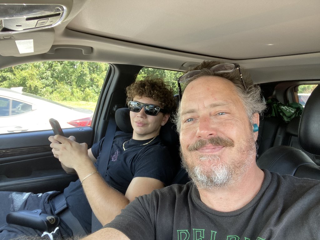 SirJeremyLondon's tweet image. Stuck in traffic on our trip back to Atlanta so Lyrik can shoot his scene tomorrow and I can get back to my final 5 days of work on #MrFun